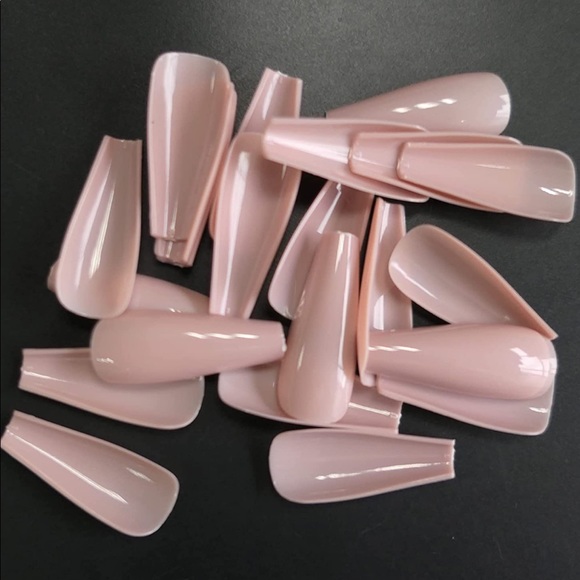 💌BO/GO$6 Nude Glossy Coffin Style Camel Glossy Press On False nails (20 nails) - Picture 4 of 5